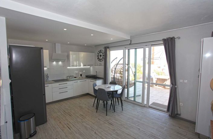 Image No.32-2 Bed Villa for sale