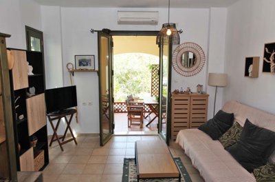 11livingarea-1756202232