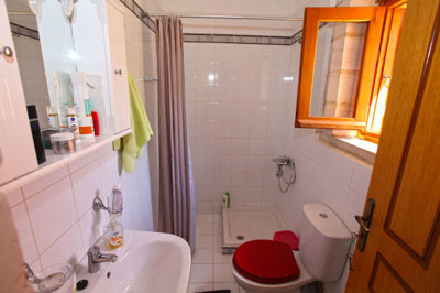 32bathroomgf-1760696412