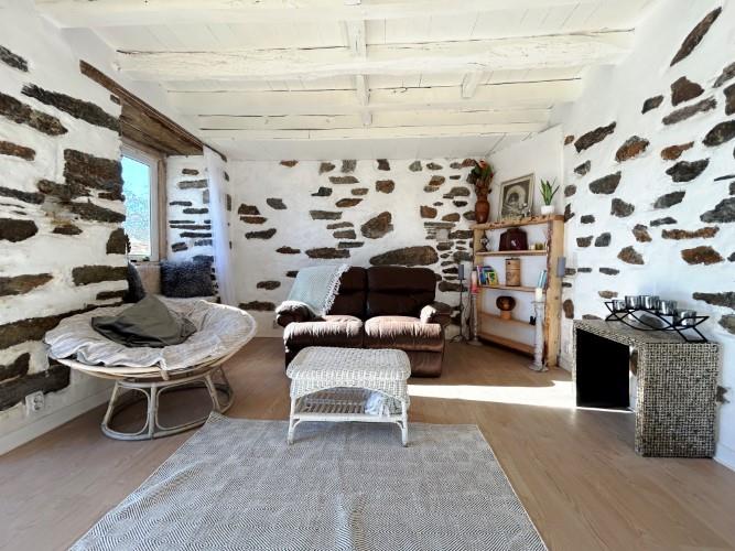 Image No.6-4 Bed Village House for sale