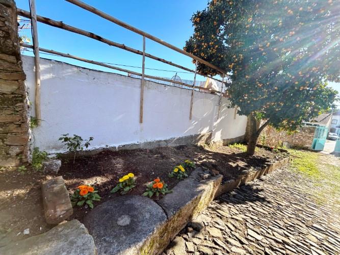 Image No.47-4 Bed Village House for sale