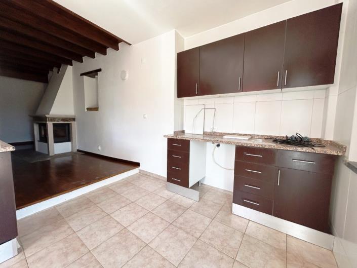 Image No.8-2 Bed Townhouse for sale