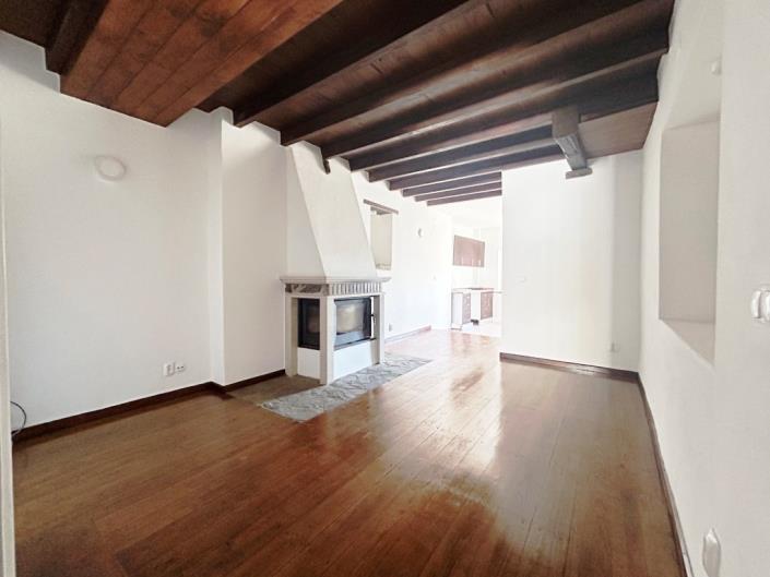 Image No.13-2 Bed Townhouse for sale