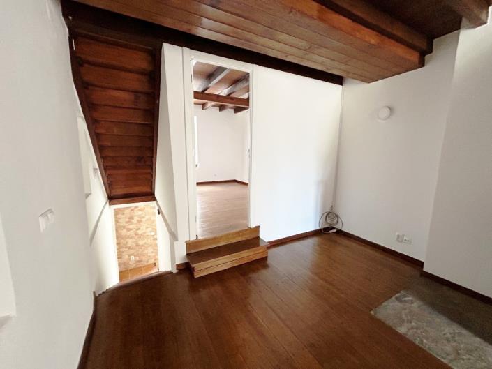 Image No.15-2 Bed Townhouse for sale