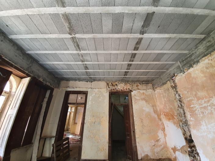 Image No.9-12 Bed Mansion for sale