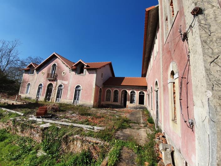 Image No.18-12 Bed Mansion for sale