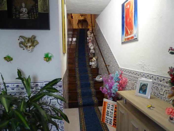 Image No.3-5 Bed Townhouse for sale