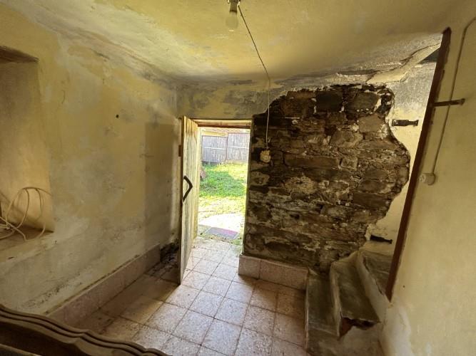 Image No.19-4 Bed Farmhouse for sale