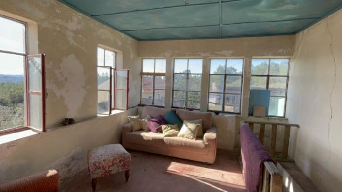 Image No.23-4 Bed Farmhouse for sale