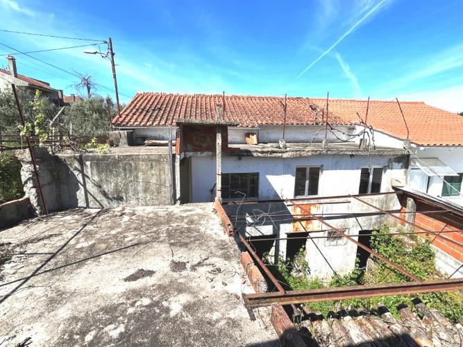 Image No.2-4 Bed Country House for sale