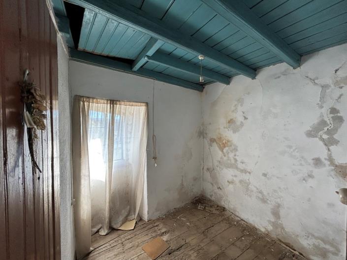 Image No.10-4 Bed Country House for sale