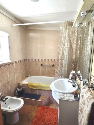 Image No.21-3 Bed House for sale