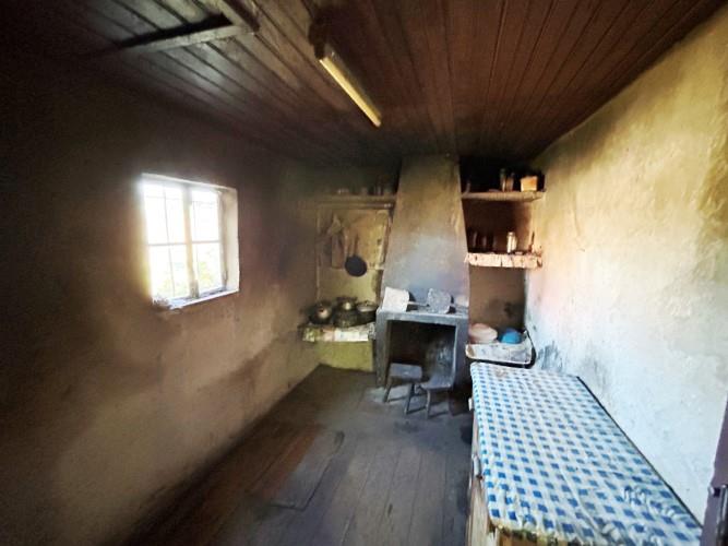 Image No.8-1 Bed Village House for sale