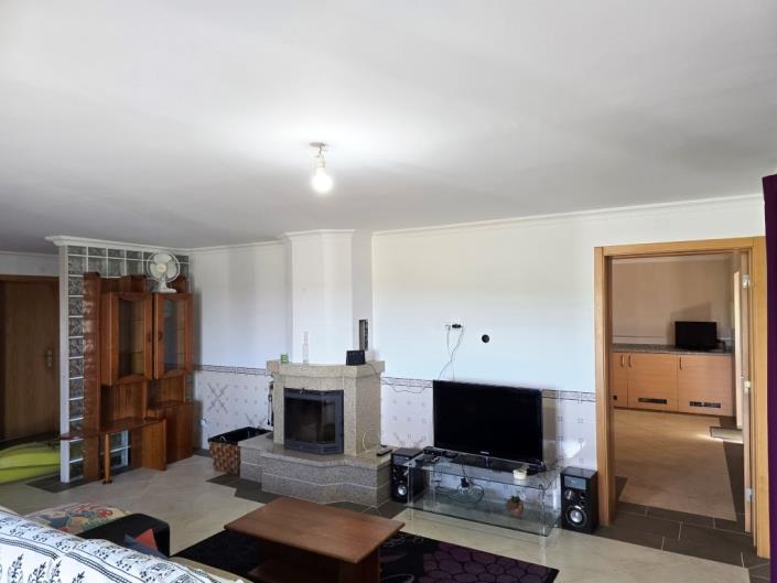 Image No.10-4 Bed Farmhouse for sale