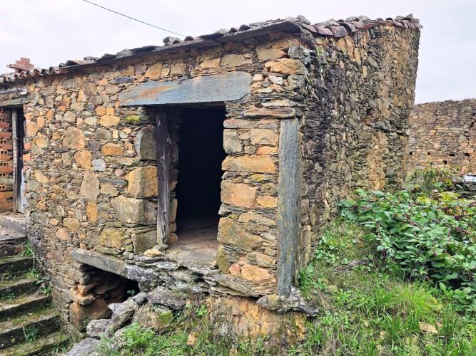 Image No.49-4 Bed Village House for sale