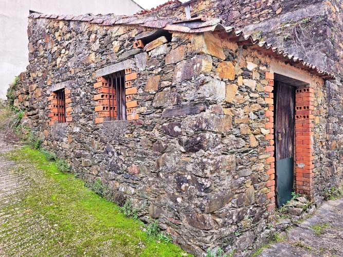 Image No.50-4 Bed Village House for sale