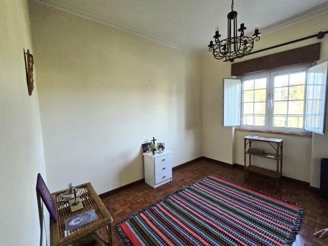 Image No.25-4 Bed House for sale