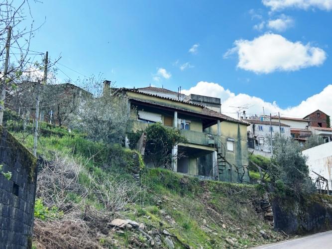 Image No.34-3 Bed Village House for sale