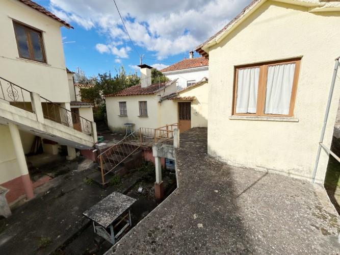 Image No.25-2 Bed Village House for sale