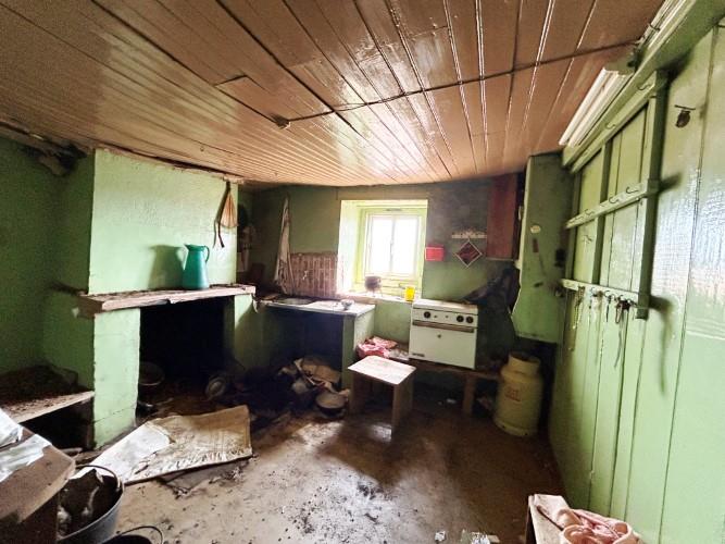 Image No.8-2 Bed Village House for sale