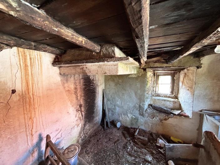 Image No.10-3 Bed Village House for sale