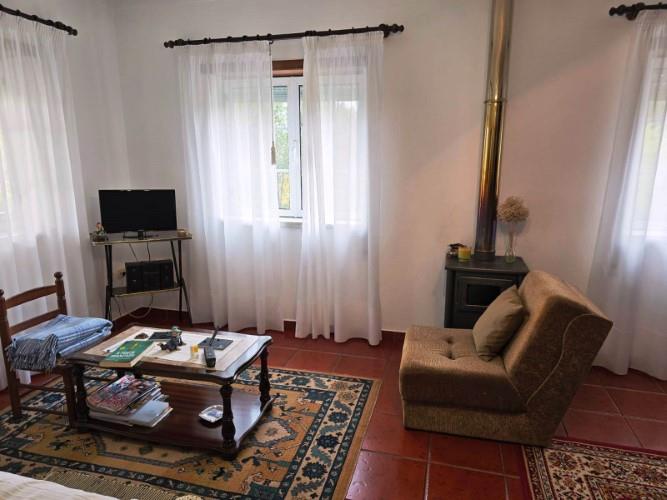 Image No.12-3 Bed Farmhouse for sale