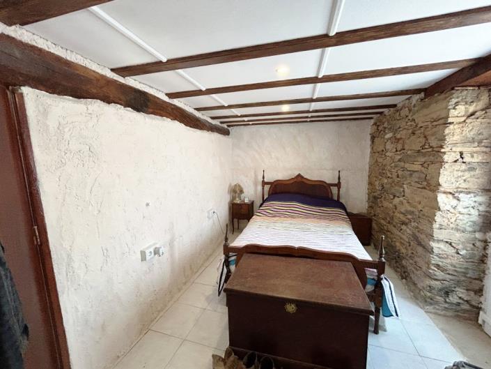 Image No.13-3 Bed House for sale