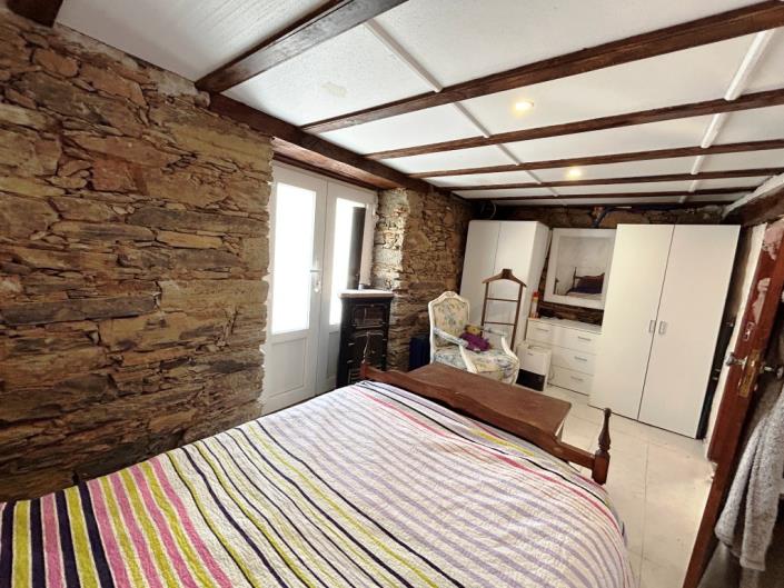 Image No.14-3 Bed House for sale