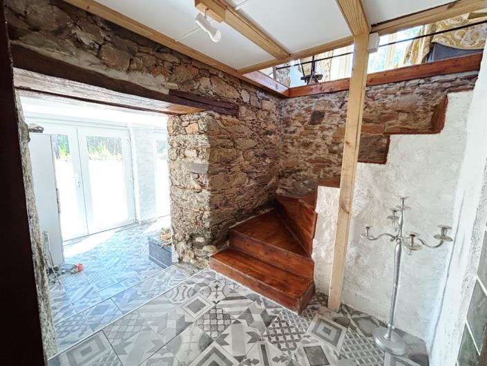 Image No.15-3 Bed House for sale