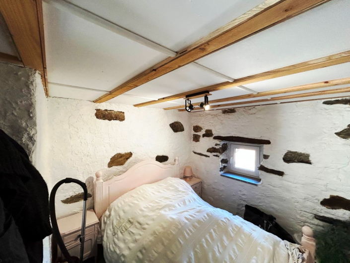 Image No.25-3 Bed House for sale