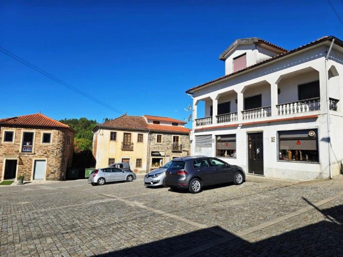 Image No.4-4 Bed House for sale