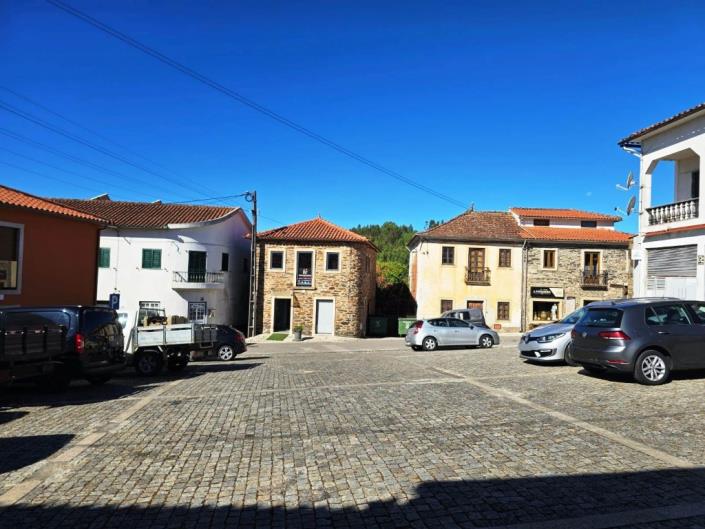 Image No.5-4 Bed House for sale