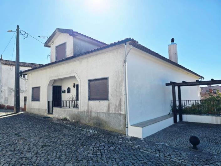 Image No.13-4 Bed House for sale