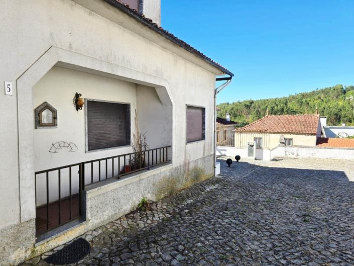 Image No.14-4 Bed House for sale