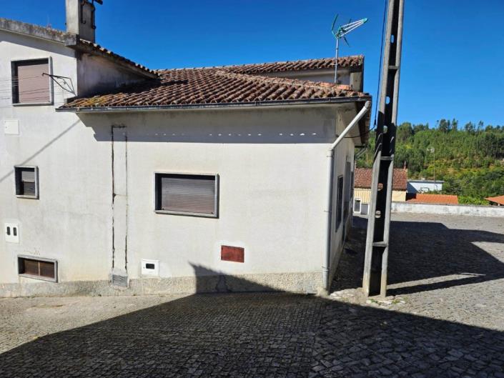 Image No.15-4 Bed House for sale