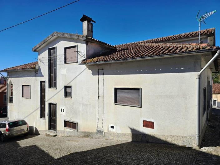 Image No.16-4 Bed House for sale