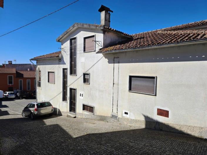 Image No.17-4 Bed House for sale