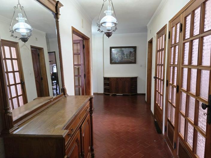 Image No.25-4 Bed House for sale