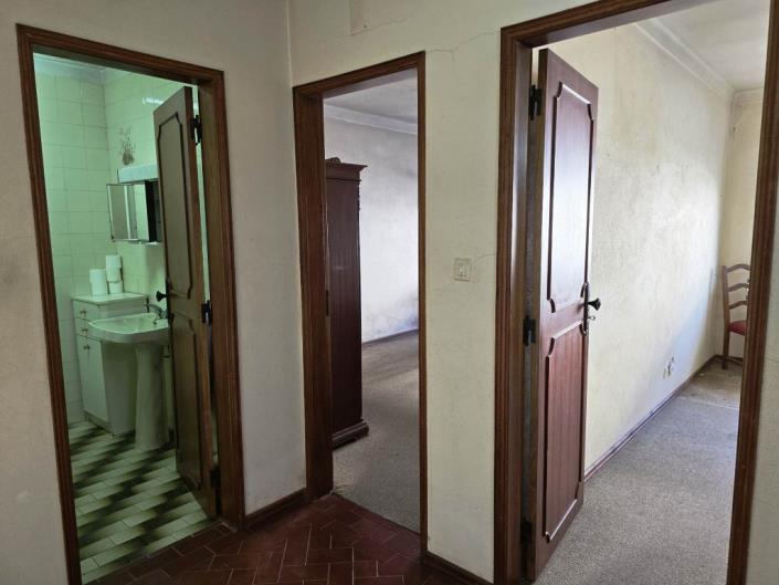 Image No.27-4 Bed House for sale