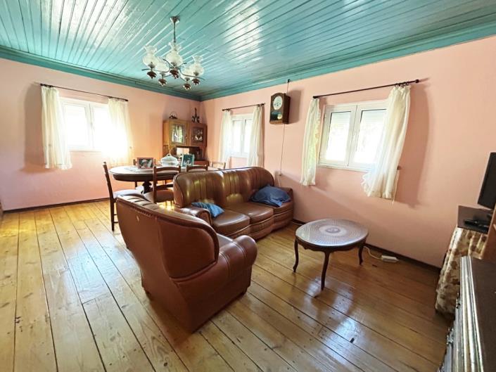 Image No.5-3 Bed Village House for sale