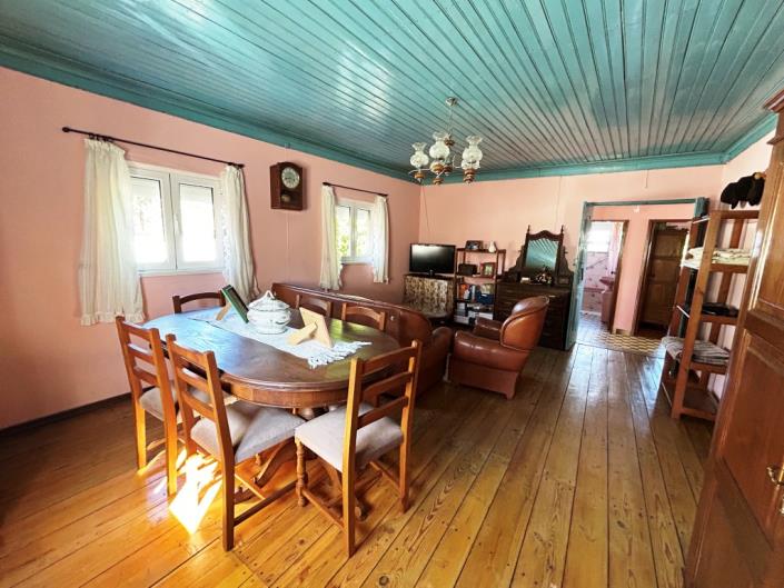 Image No.8-3 Bed Village House for sale