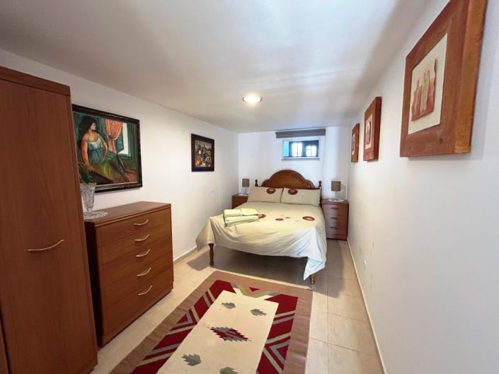 Image No.9-7 Bed House/Villa for sale