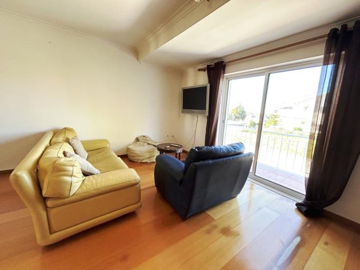 Image No.12-4 Bed Townhouse for sale