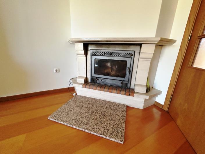 Image No.14-4 Bed Townhouse for sale