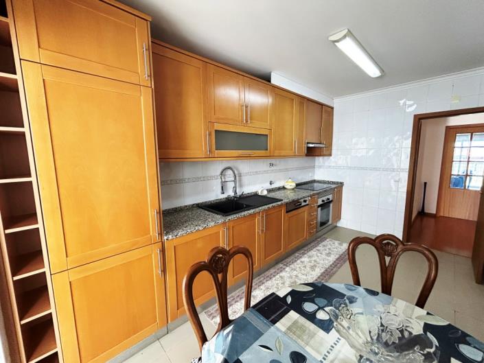 Image No.19-4 Bed Townhouse for sale