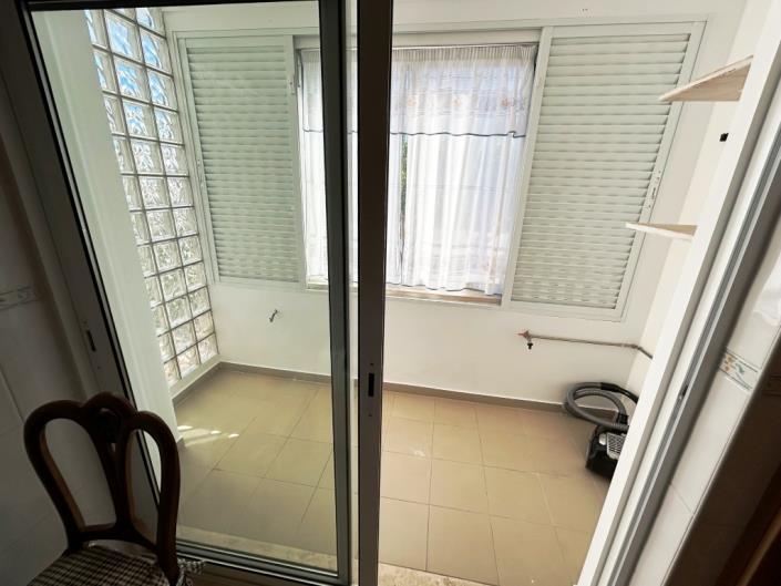 Image No.21-4 Bed Townhouse for sale