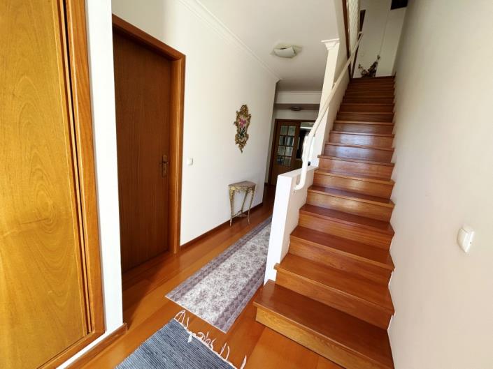 Image No.25-4 Bed Townhouse for sale