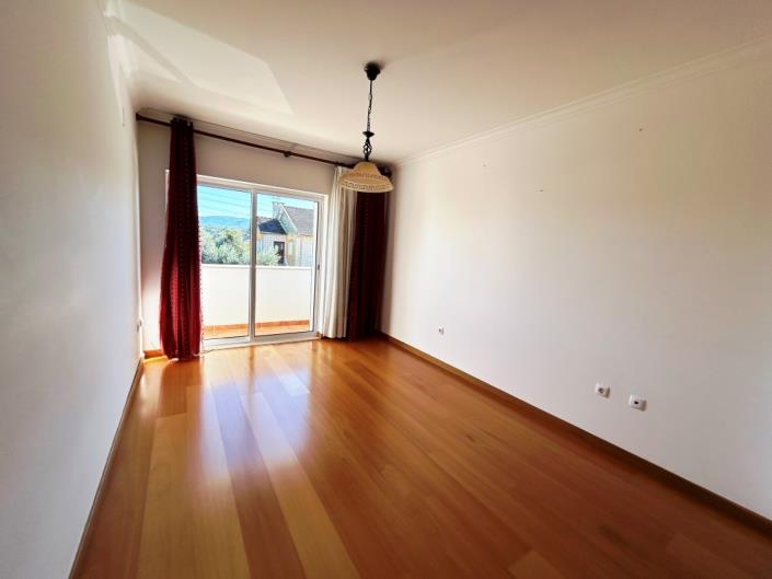 Image No.34-4 Bed Townhouse for sale