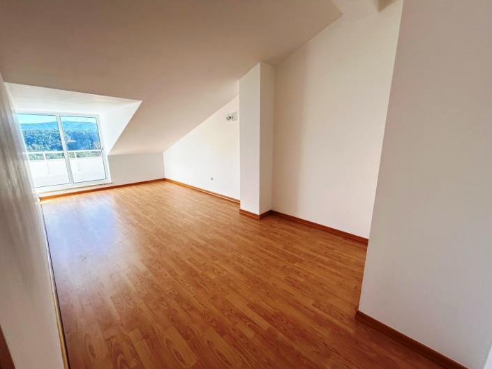 Image No.47-4 Bed Townhouse for sale