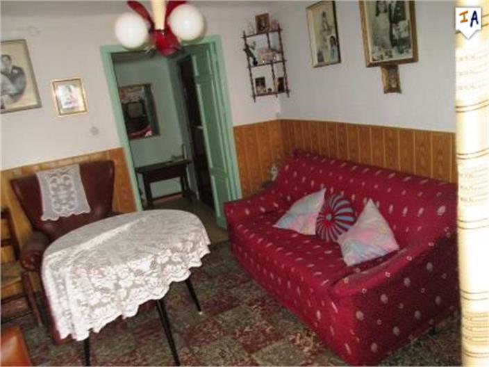 Image No.11-3 Bed House for sale